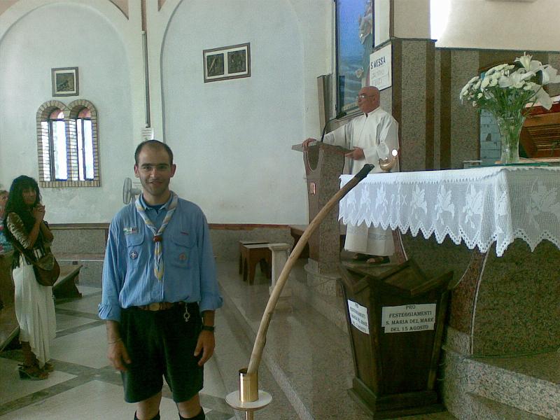 170720081535.jpg - Il Bastone viene deposto davanti all'altare prima della celebrazione della S.Messa